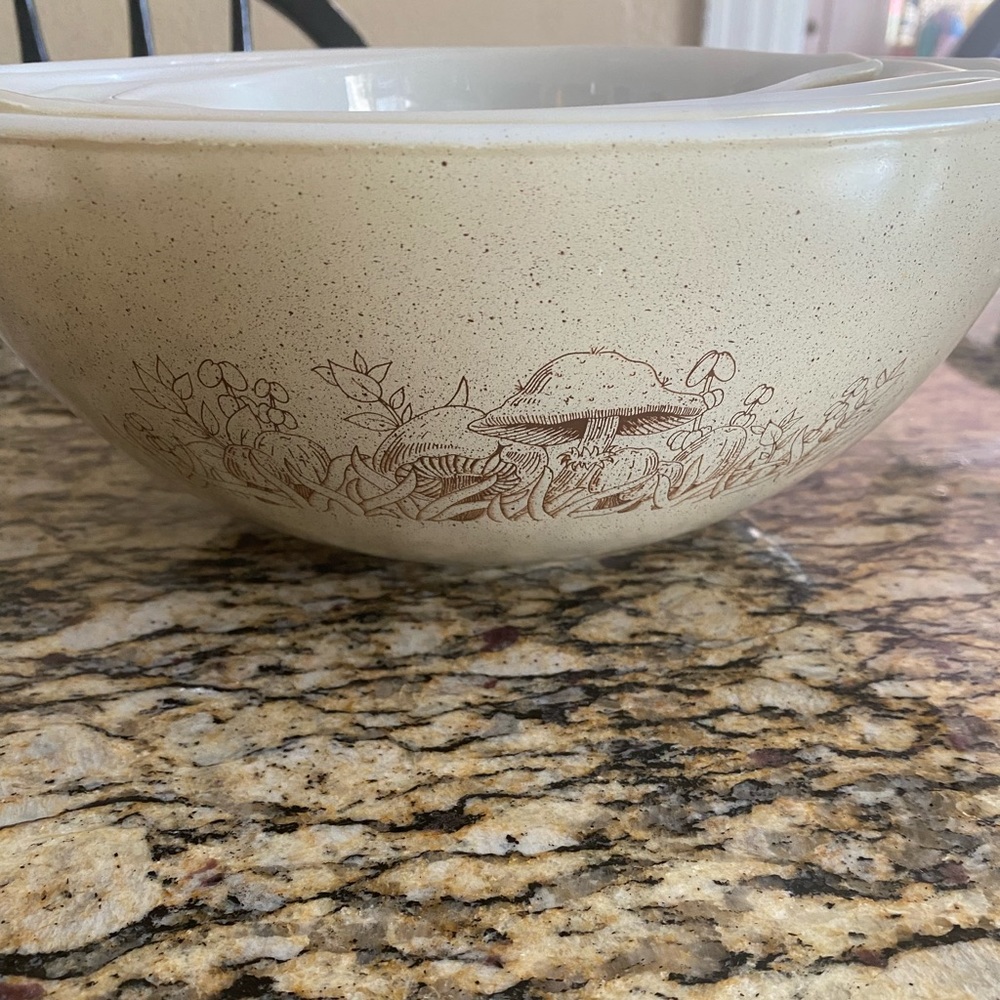 Pyrex mushroom bowl set of 4
